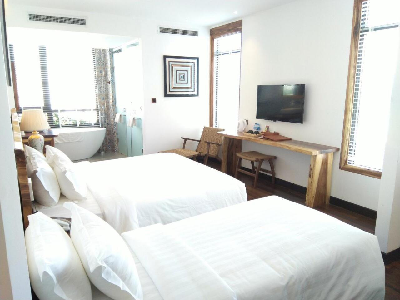 Sky Gem Central Hotel Хошимин Экстерьер фото